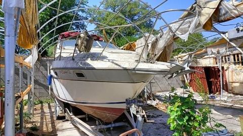 Maxum 278 típusú, H-25344 lajstromszámú, MERCRUISER 6.2 MPI motor
