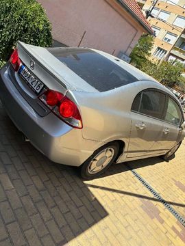 Honda Civic 4DR HYBRID