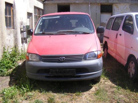 Toyota H1