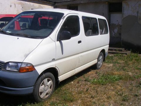 Toyota H1